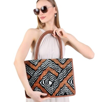 Odette Tan Geometric Women Medium Tote Bag