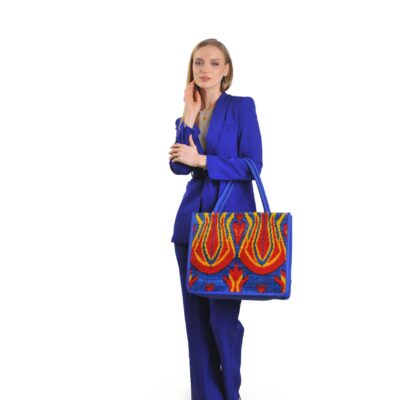 Eadaoin Blue Red Patterned Women Large Tote Bag